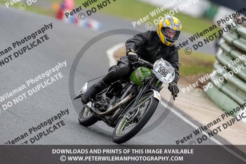 Vintage motorcycle club;eventdigitalimages;mallory park;mallory park trackday photographs;no limits trackdays;peter wileman photography;trackday digital images;trackday photos;vmcc festival 1000 bikes photographs
